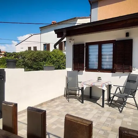 Tora For 2 With Private Parking, Near Centar And Sea Mali Lošinj