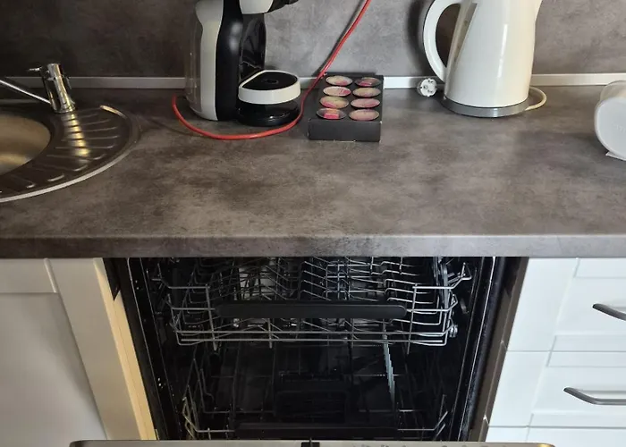 Tora マリ・ロシニュ